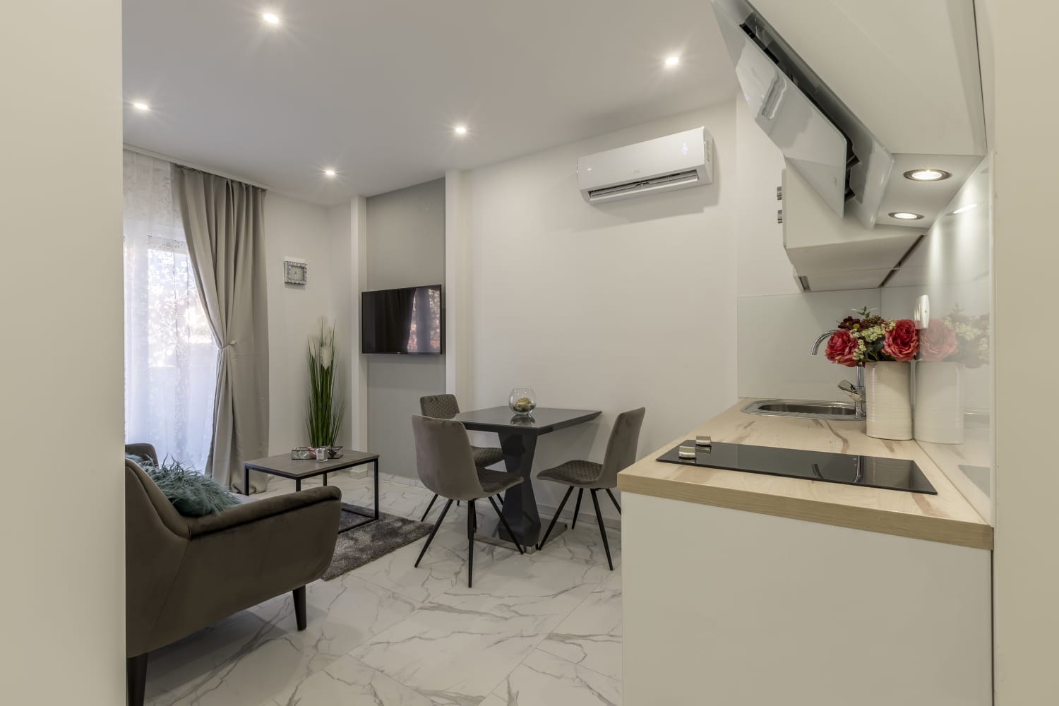 Open-plan living, kitchen and dining